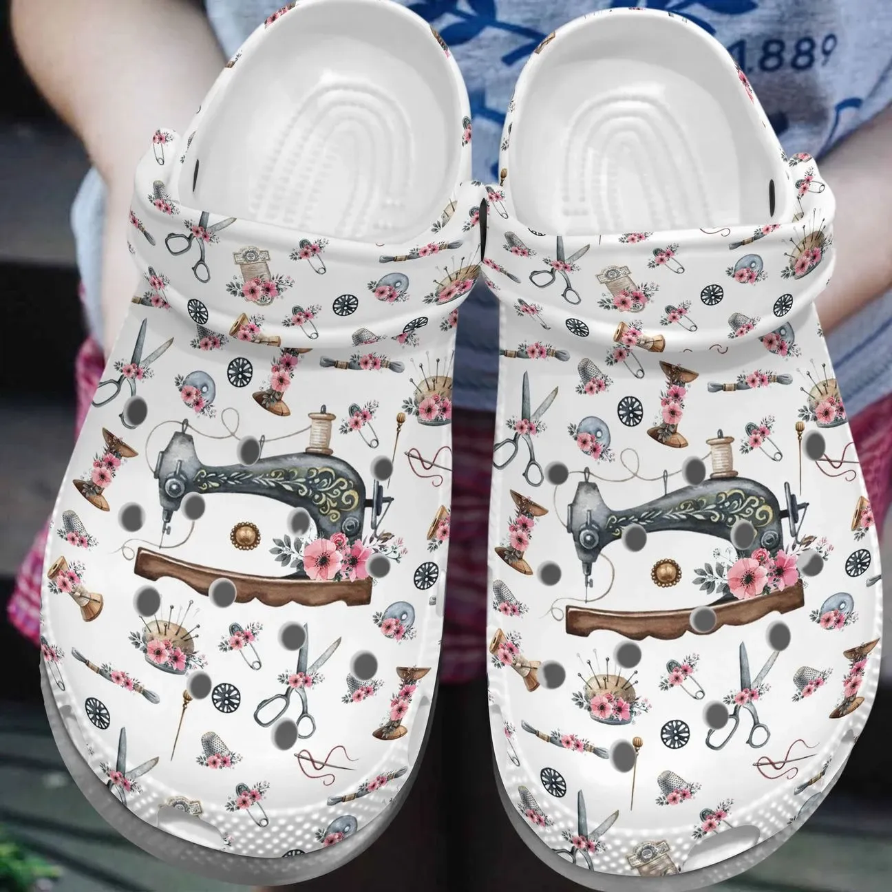 Sewing And Quilting Personalized Clog Custom Crocs Comfortablefashion Style Comfortable For Women Men Kid Print 3D Sewing And Quilting Personalized Clog Custom Crocs Comfortablefashion Style Comfortable For Women Men Kid Print 3D
